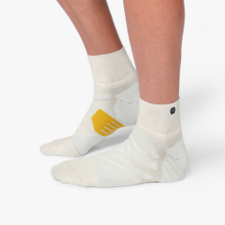 ON RUNNING - MID SOCKS - White / Ice