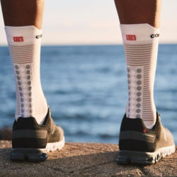 COMPRESSPORT - PRO RACING SOCKS V4.0 RUN HIGH - White